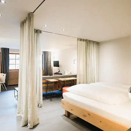 Schoenherr Haus نيوستيف ام ستوبيتا