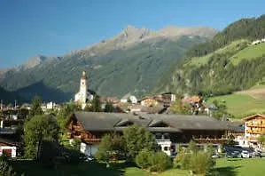 Schoenherr Haus فندق 4*