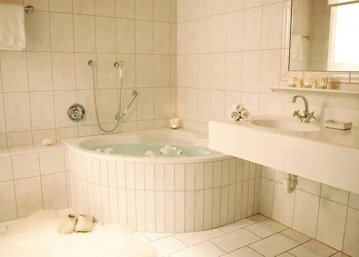 Schoenherr Haus Hotel